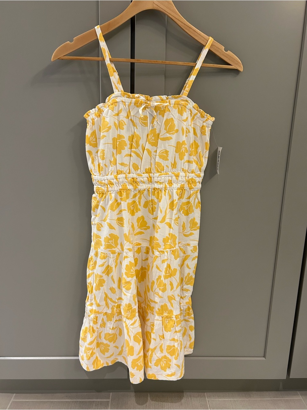 💛 NWT! Old Navy White and Yellow Floral Sun Dress